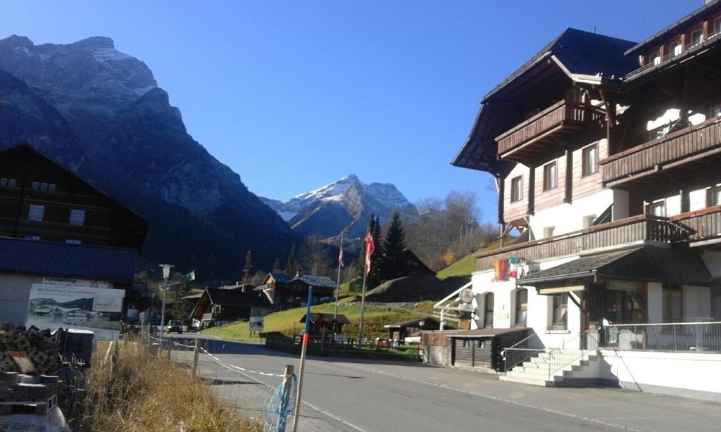 Hotel Restaurant Baren Gsteig Eksteriør bilde